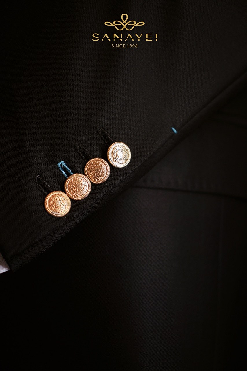 The sleeve buttons